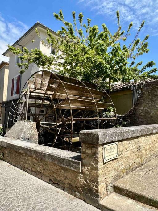 Lou Paseo : Appartement Brocante Centre Historique LʼIsle-sur-la-Sorgue Esterno foto