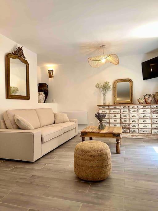 Lou Paseo : Appartement Brocante Centre Historique LʼIsle-sur-la-Sorgue Esterno foto