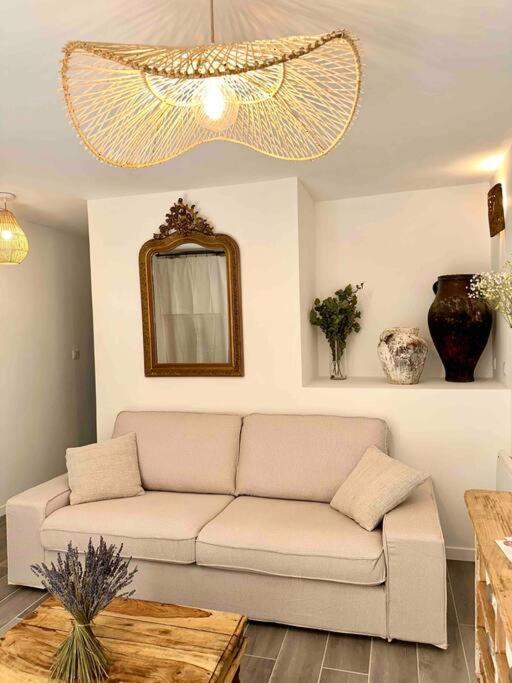 Lou Paseo : Appartement Brocante Centre Historique LʼIsle-sur-la-Sorgue Esterno foto