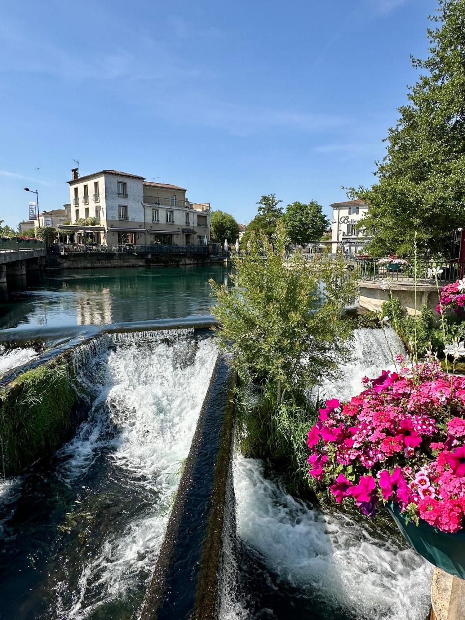 Lou Paseo : Appartement Brocante Centre Historique LʼIsle-sur-la-Sorgue Esterno foto